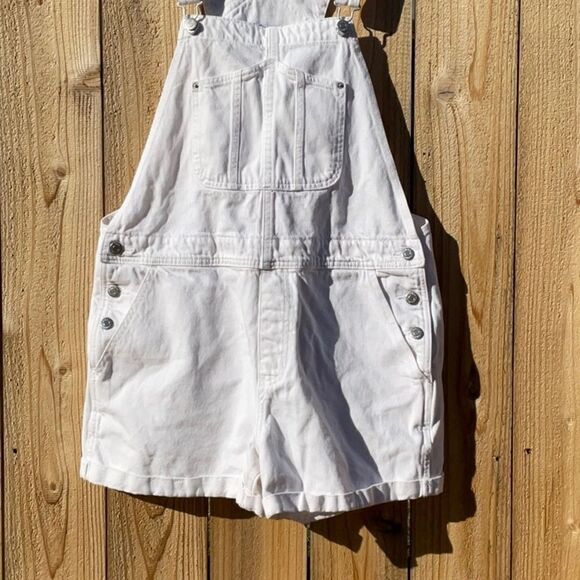 Take 50% OFF- Old Navy SlouchyStraight Non Stretch Overall White Jeans, Size-L - Picture 4 of 11